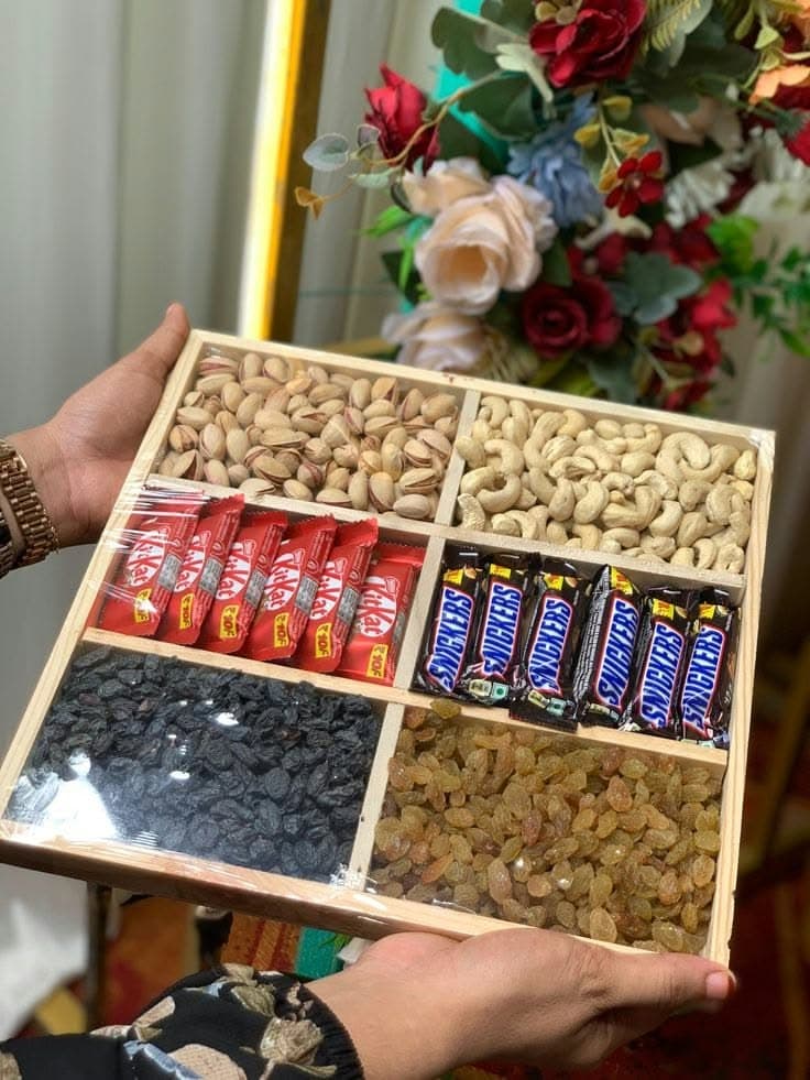 Luxury Dry Fruit Gift Box with Pistachios, Cashews, KitKat & Snickers